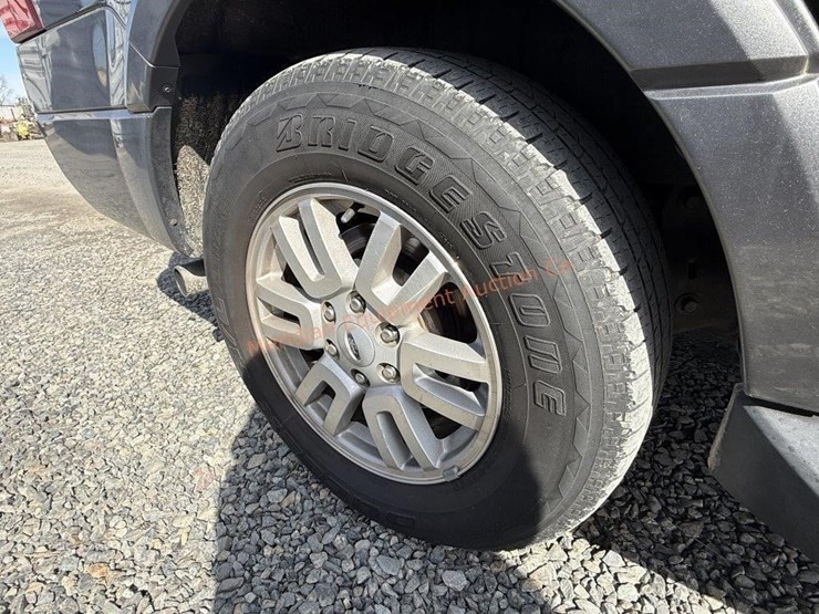 2013-ford-expedition-xlt-image-13