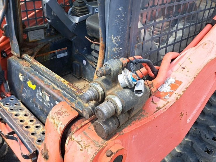 2019-kubota-svl95-2s-image-31