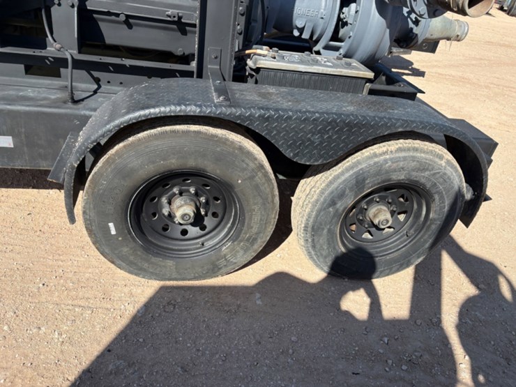 john-deere-6-image-11