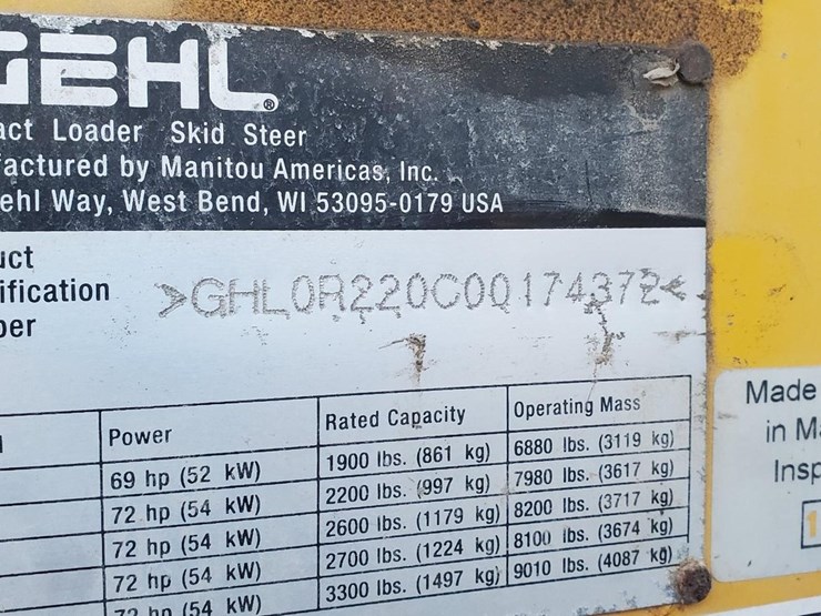 2015-gehl-r220-image-8