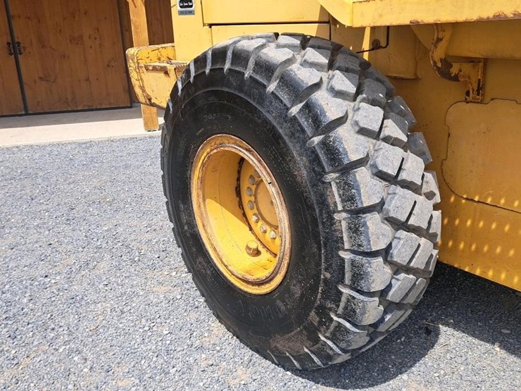 2002-deere-tc54h-image-32