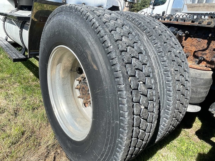 #7157-•-2006-freightliner-columbia-(has-wi-title)-image-54