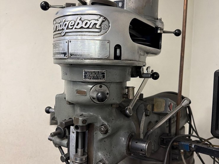 bridgeport-j-head-vertical-milling-machine-image-2