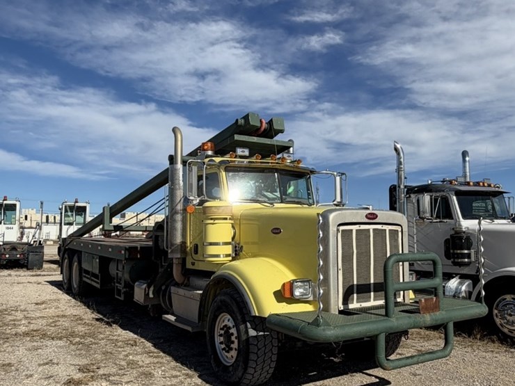 2013-peterbilt-367-image-6