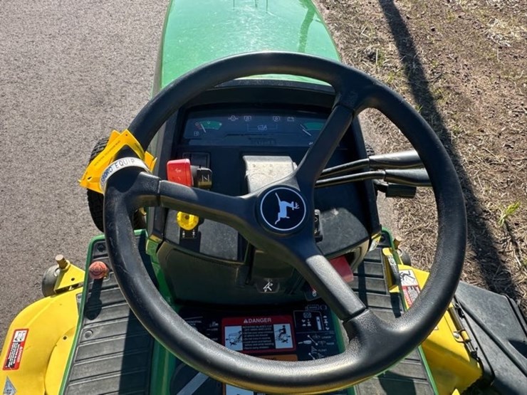 john-deere-425-image-9