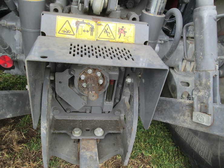 2018-massey-ferguson-4709-image-8