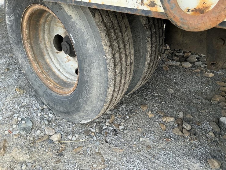 #141-•-2016-eager-beaver-heavy-equipment-trailer-image-34