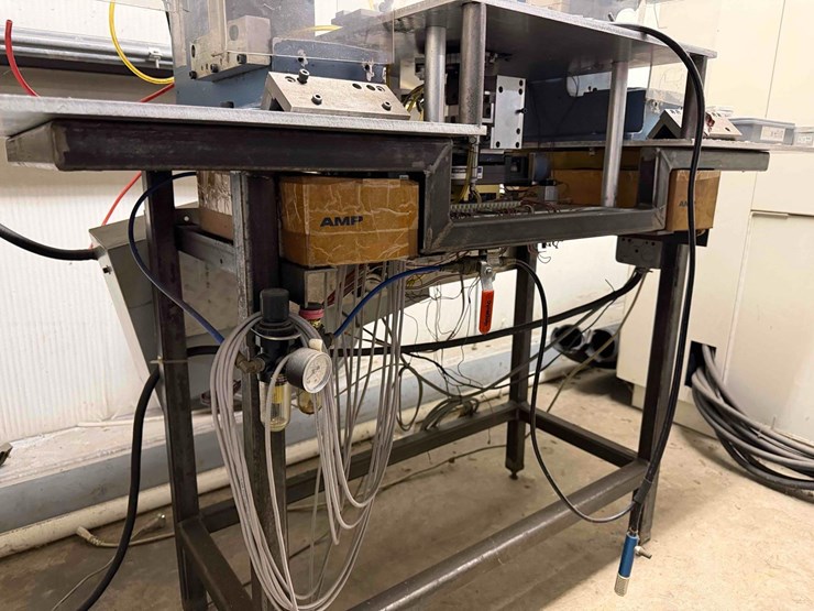 assembly-machine-w/-many-extras-image-5