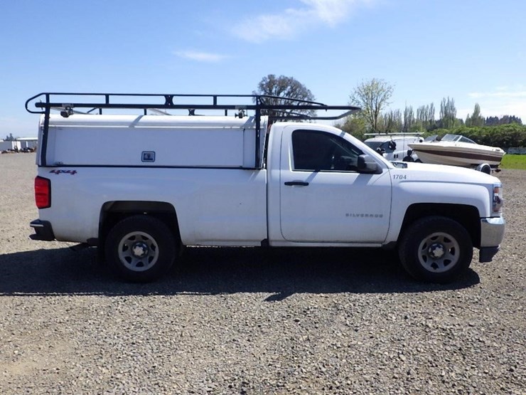 2017-chevrolet-silverado-1500-image-4