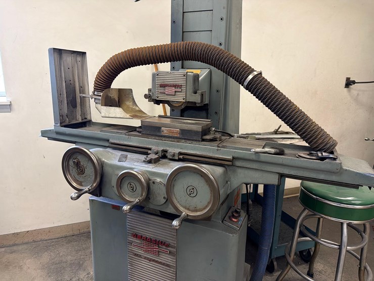american-machine-tool-abrasive-618-surface-grinder-image-4