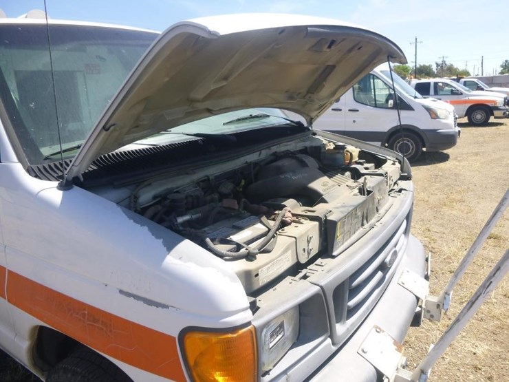 2006-ford-e350-image-24