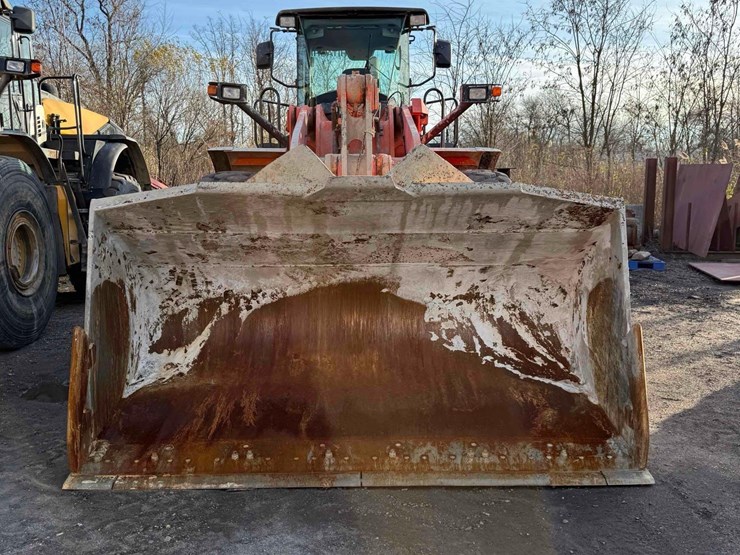 2018-hitachi-zw310-6-image-2