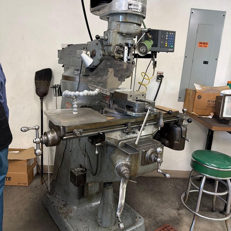 Bridgeport J-Head Vertical Milling Machine