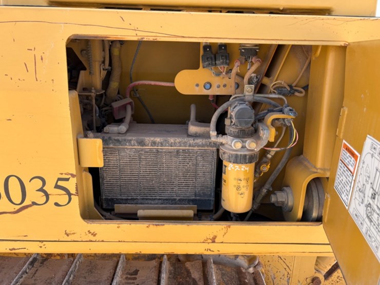 2006-caterpillar-d3g-image-6
