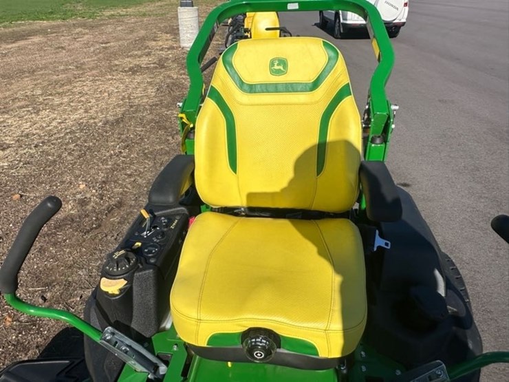 2023-john-deere-z740r-image-9