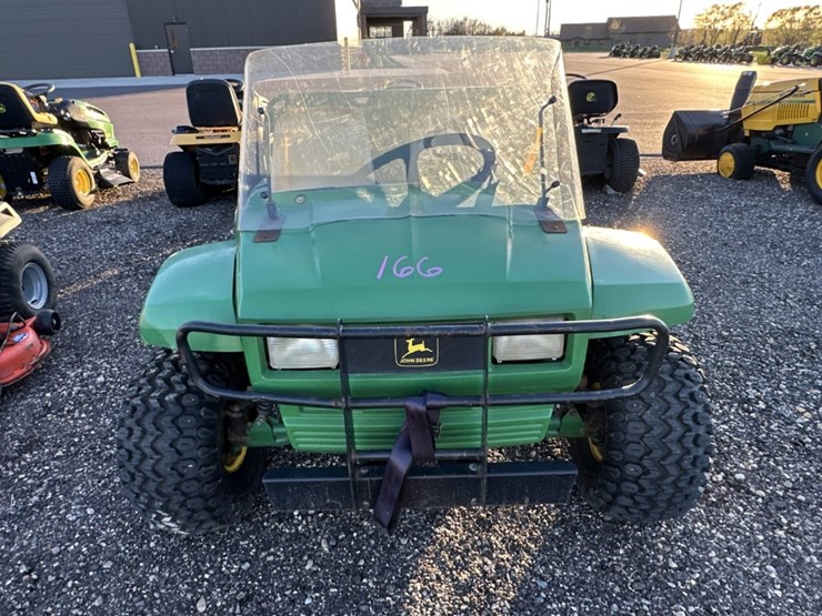 john-deere-gator-image-5