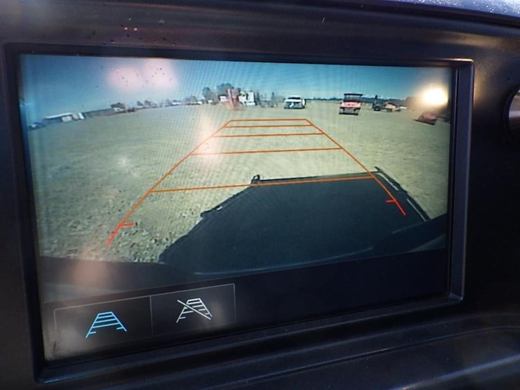 2017-chevrolet-silverado-1500-image-31