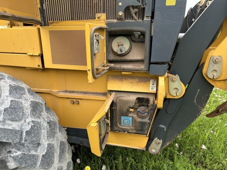 2018-deere-770g-image-25