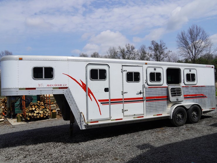 #142-•-1999-exiss-3-slant-aluminum-6-horse-capacity-trailer-image-2
