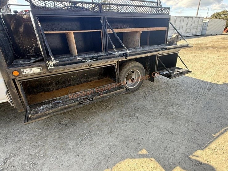 2005-chevrolet-silverado-3500-image-27