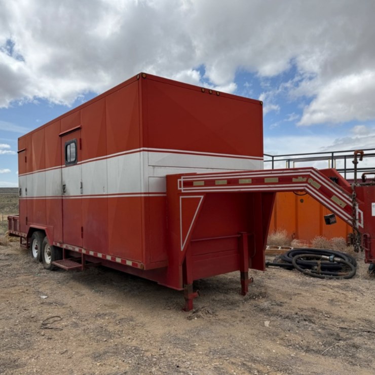CUSTOM TRAILER