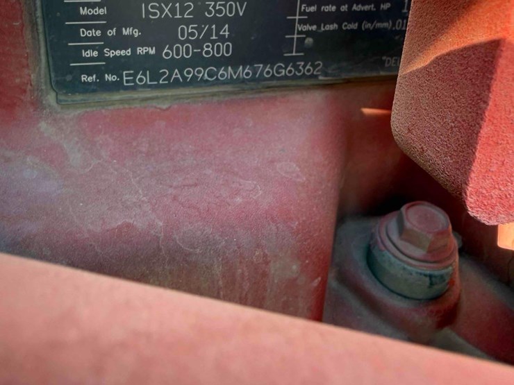 2014-peterbilt-567-image-8