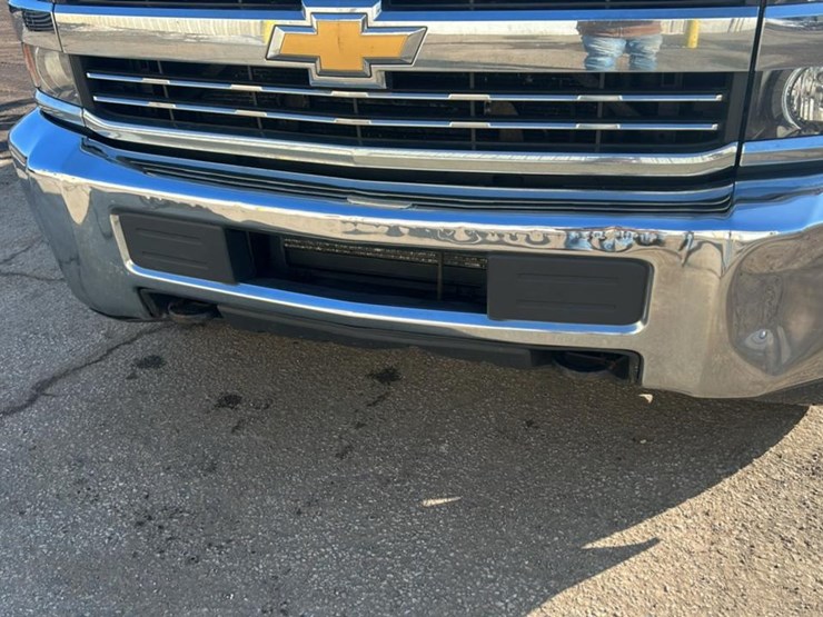 2017-chevrolet-silverado-3500hd-image-11