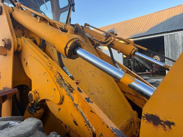 #122-•-1987-kobelco-lk600-wheel-loader-image-16