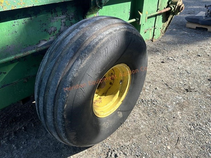 john-deere-400-image-12