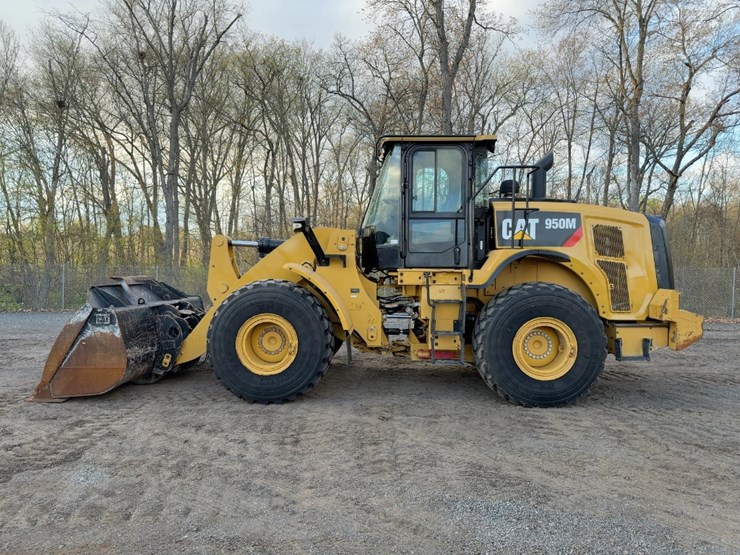 2019-caterpillar-950m-image-2