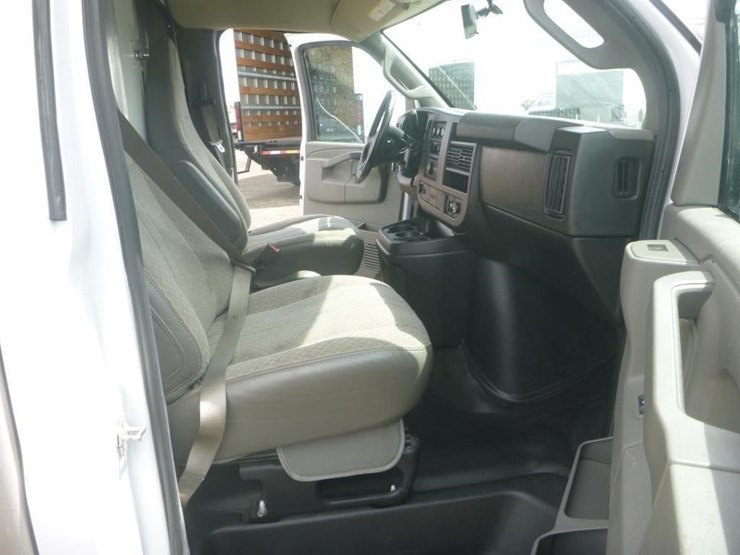 2021-gmc-3500-image-12
