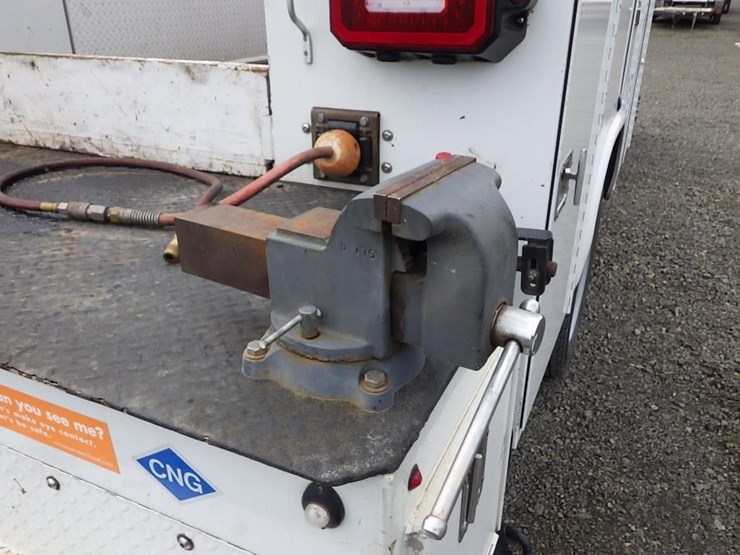2017-ford-f450-image-11