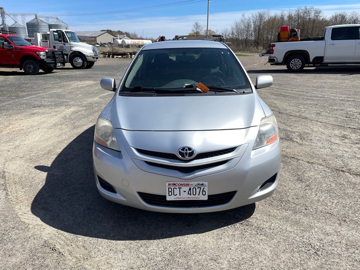 #111-•-2007-toyota-yaris-(has-wi-title)-image-2