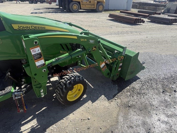 john-deere-1025r-image-33