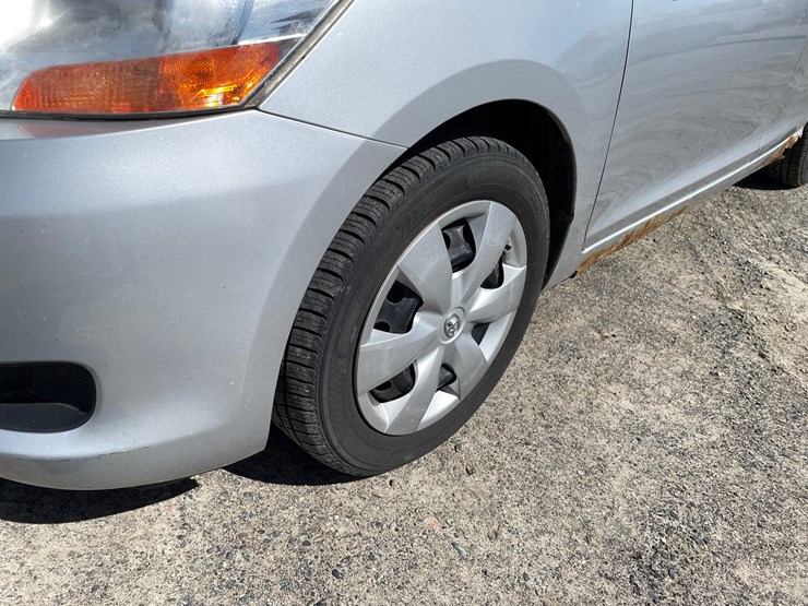 #111-•-2007-toyota-yaris-(has-wi-title)-image-13