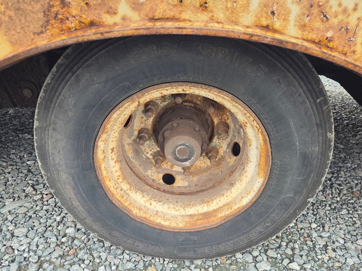 2006-trail-eze-te-70-ht-image-55