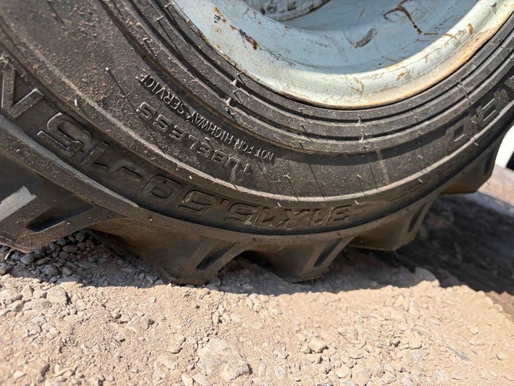 2016-moffett-m8-55.4-image-9