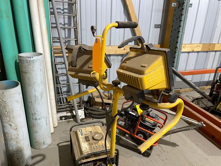 #5006-•-(2)-electric-work-sight-lights-image-4