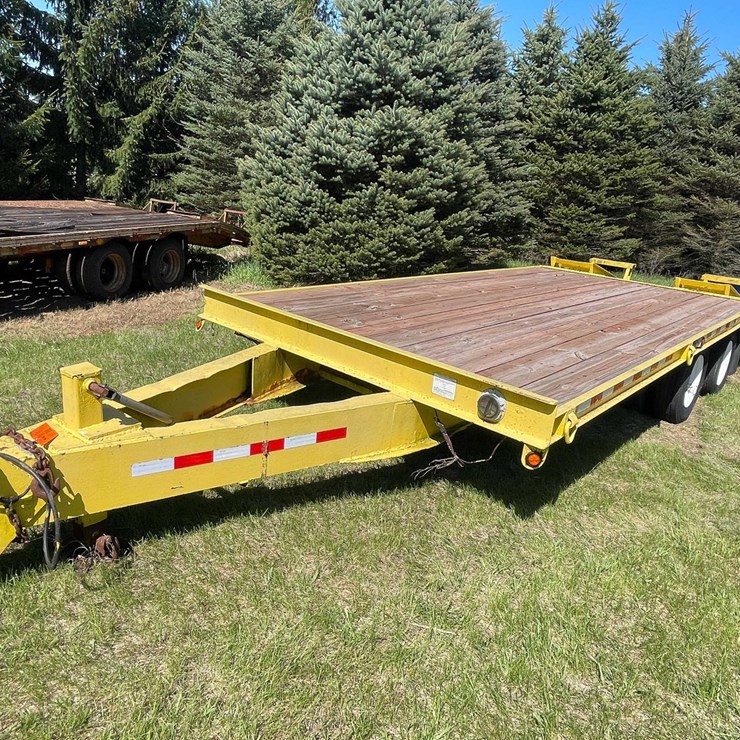 #7155 • Dexter Axle Utility Trailer (No Title)