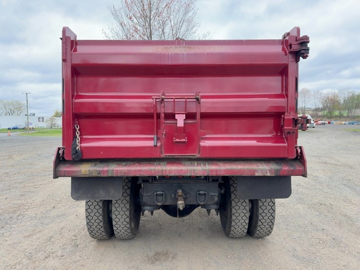 2000-peterbilt-330-image-4