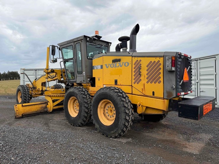 2005-volvo-g710b-image-3