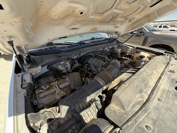 2023-ford-f250-image-25