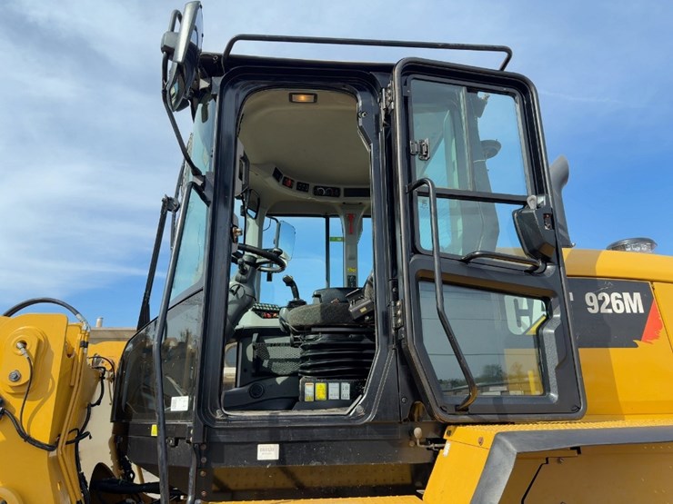 2017-caterpillar-926m-image-22