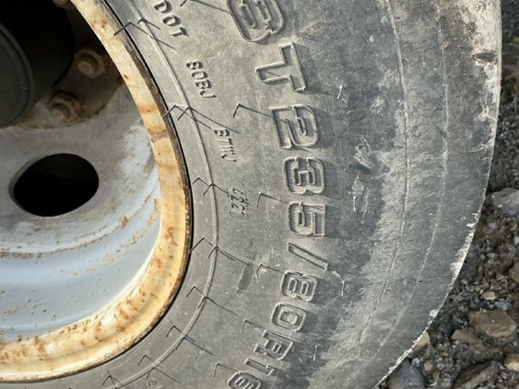 #141-•-2016-eager-beaver-heavy-equipment-trailer-image-27