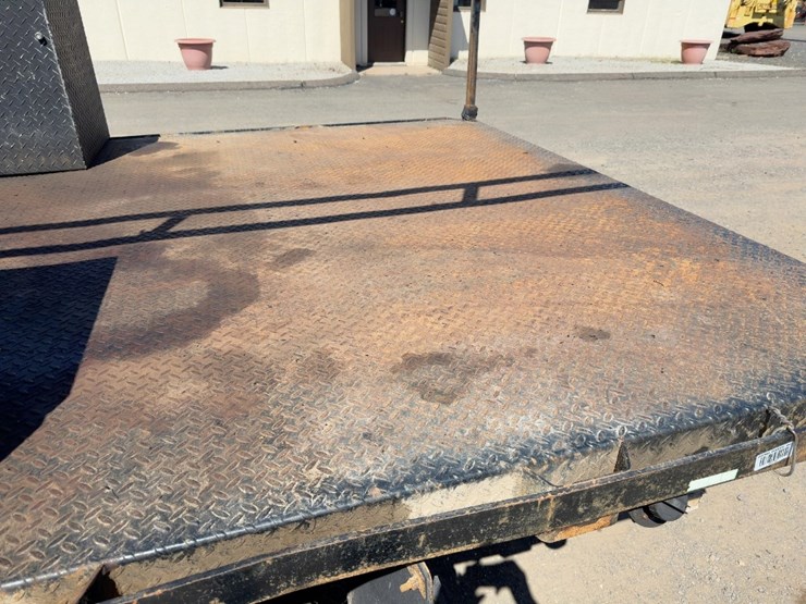 2017-ford-f550-xlt-image-13