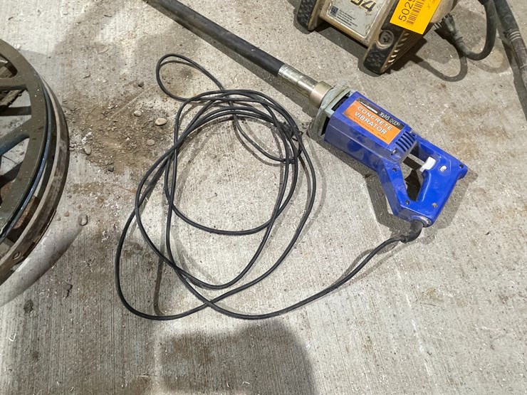 #5029-•-(2)-corded-concrete-vibrators-image-2