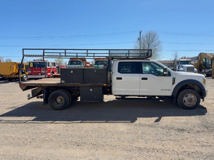 2017-ford-f550-xlt-image-6