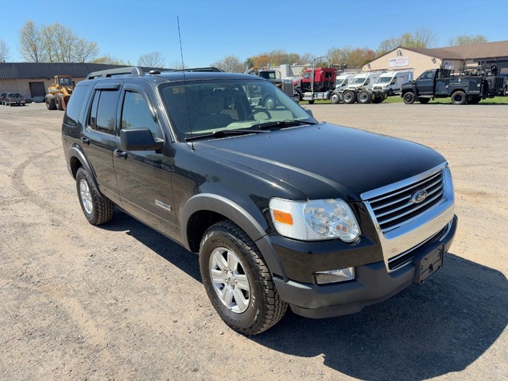 2007-ford-explorer-xlt-image-7