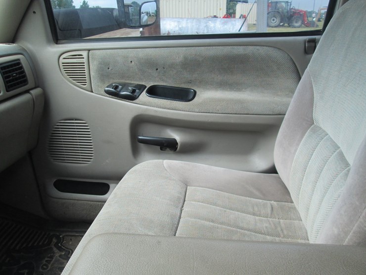 1996-dodge-3500-image-33