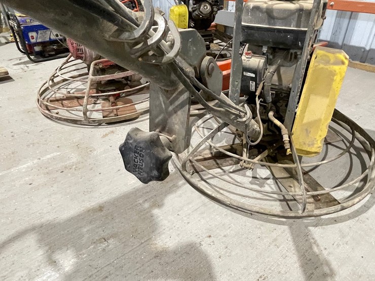 #5023-•-wacker-neuson-gt36-power-trowel-image-5